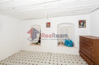 e0be25c95e764a95a4ce63ee120456c2