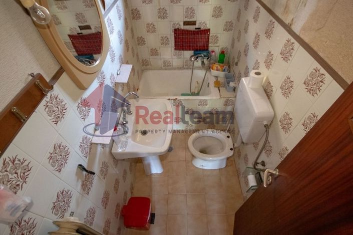 Image No.16-2 Bed Property for sale