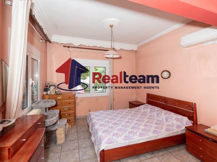 Image No.11-4 Bed Property for sale