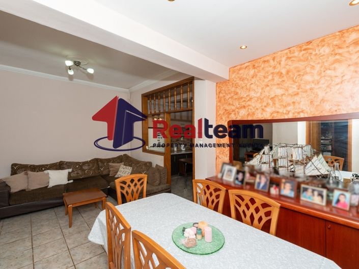 Image No.2-4 Bed Property for sale