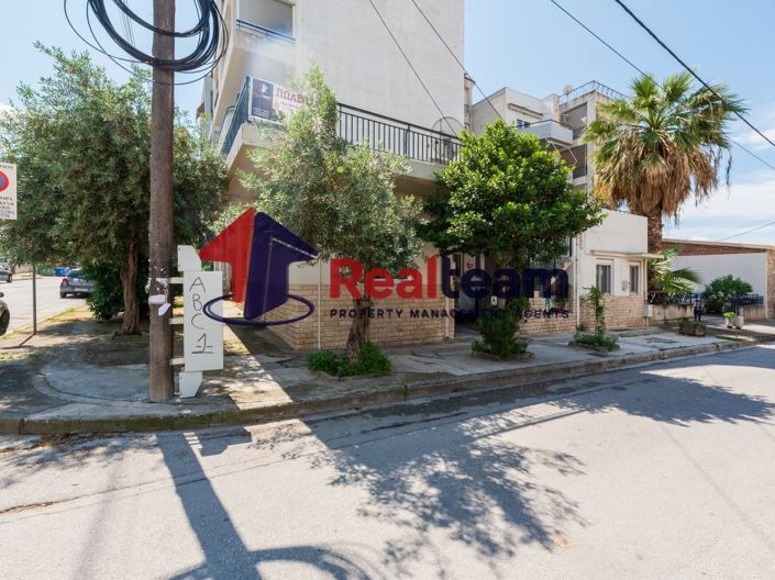 Image No.25-4 Bed Property for sale