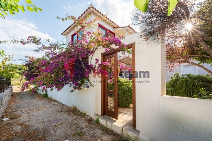 Image No.10-4 Bed Property for sale