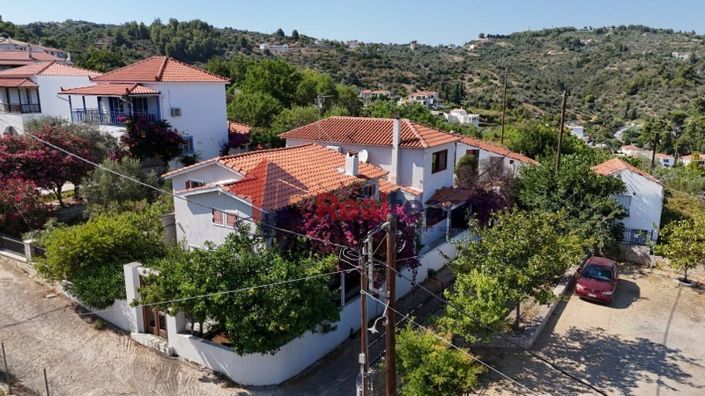 Image No.14-4 Bed Property for sale