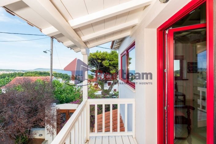 Image No.8-4 Bed Property for sale