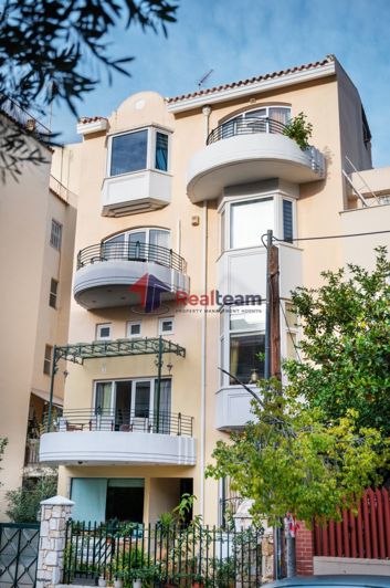 Image No.1-7 Bed Property for sale