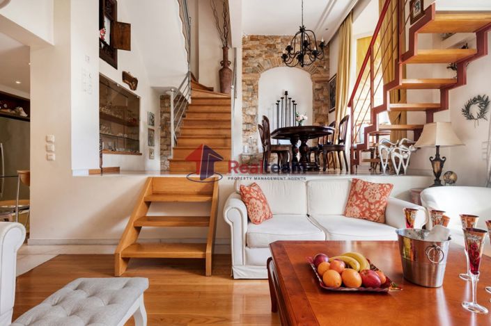 Image No.12-7 Bed Property for sale