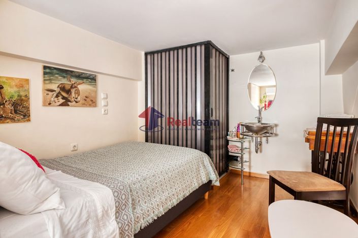 Image No.13-7 Bed Property for sale