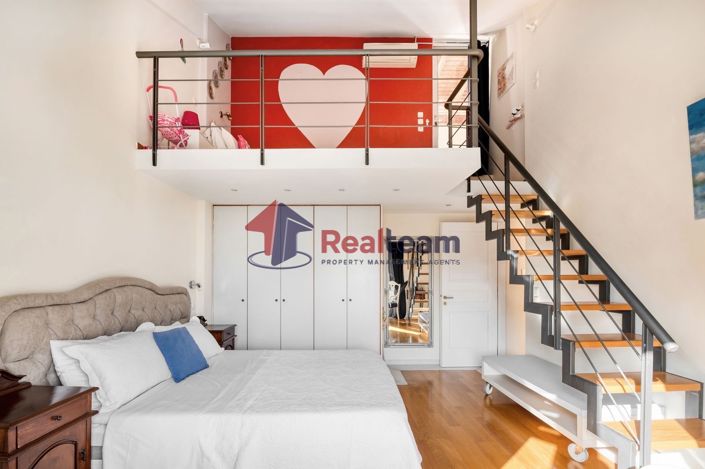 Image No.24-7 Bed Property for sale