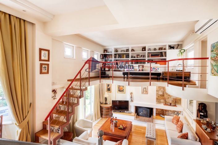 Image No.5-7 Bed Property for sale