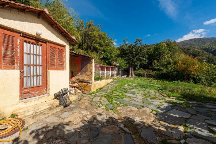 Image No.23-5 Bed Property for sale