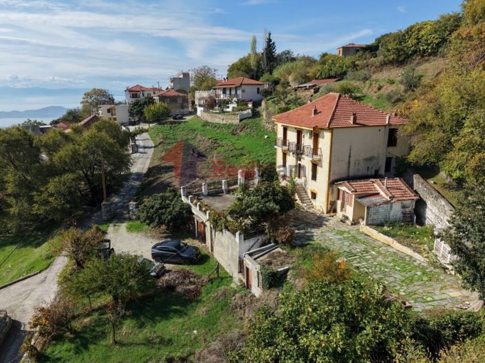 Image No.28-5 Bed Property for sale