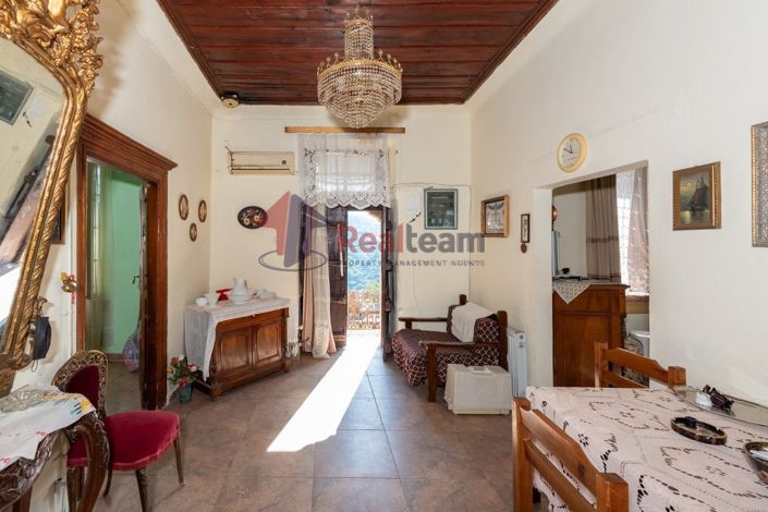 Image No.9-5 Bed Property for sale