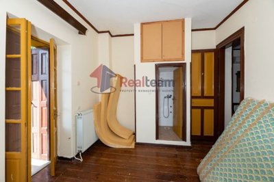 2759a252e2c44fe2a73ac60db9ea6bd9