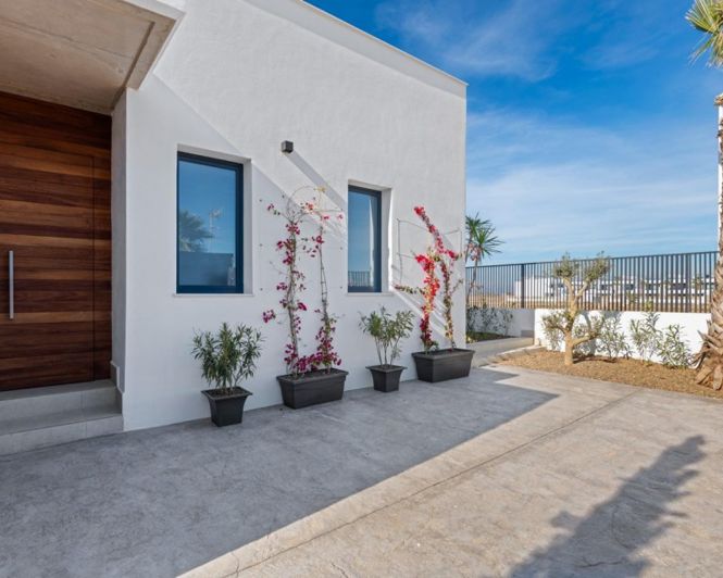 Image No.4-3 Bed Villa for sale