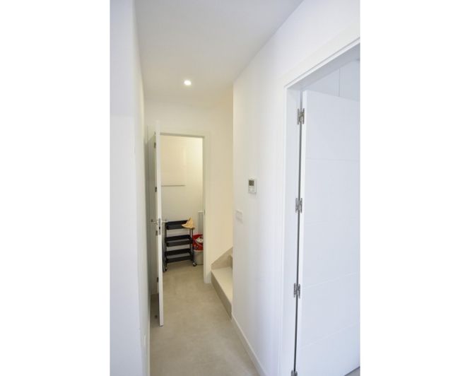 Image No.43-3 Bed Villa for sale