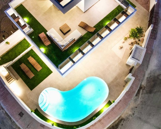 Image No.2-3 Bed Villa for sale