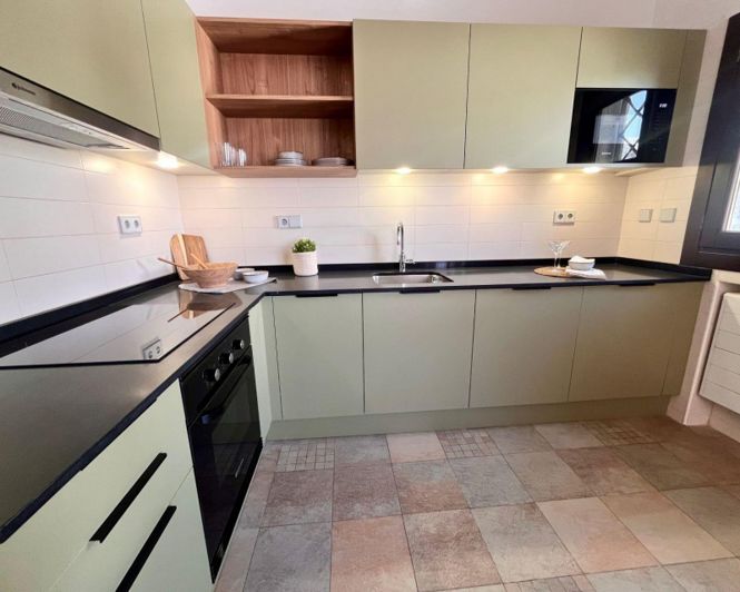 Image No.12-2 Bed Townhouse for sale