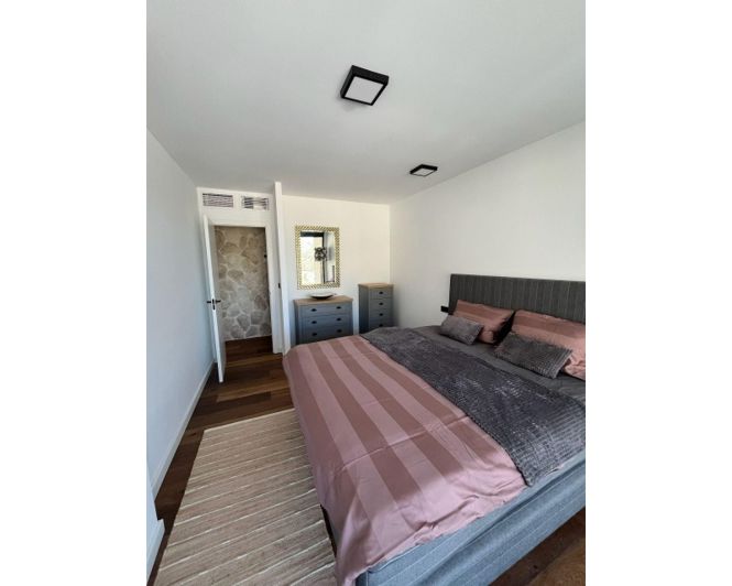 Image No.37-4 Bed Villa for sale