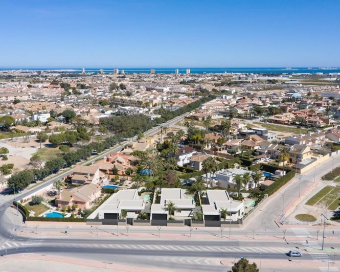 Image No.28-3 Bed Villa for sale