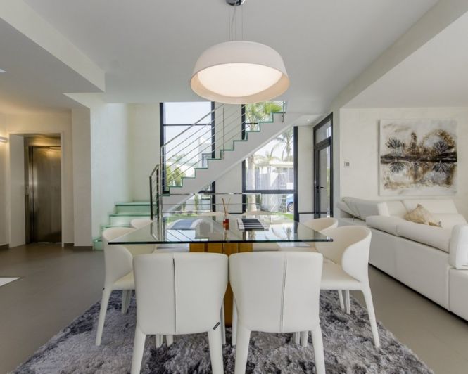 Image No.18-3 Bed Villa for sale