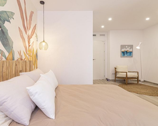 Image No.10-2 Bed Townhouse for sale