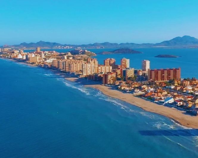 Image No.18-3 Bed Townhouse for sale