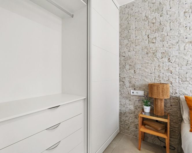 Image No.18-3 Bed Apartment for sale