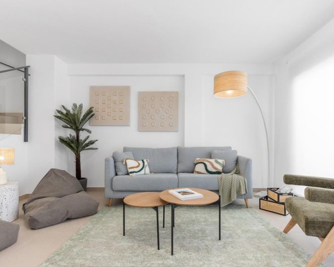 Image No.14-4 Bed Townhouse for sale