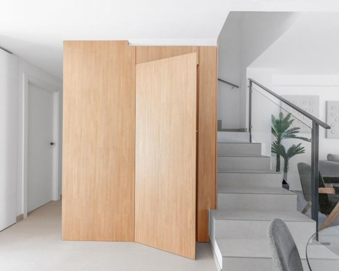 Image No.26-4 Bed Townhouse for sale