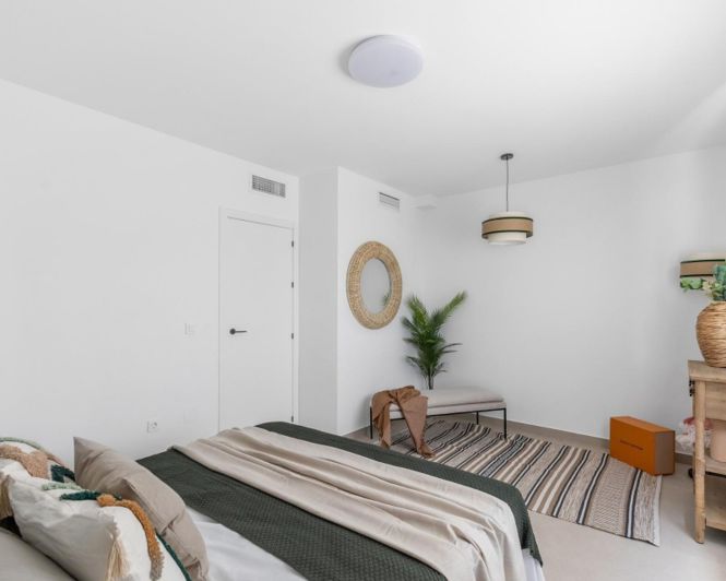 Image No.42-4 Bed Townhouse for sale