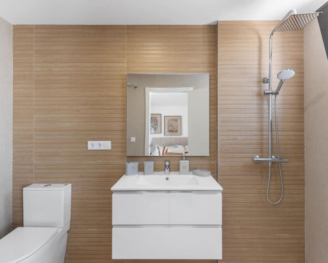 Image No.49-4 Bed Townhouse for sale