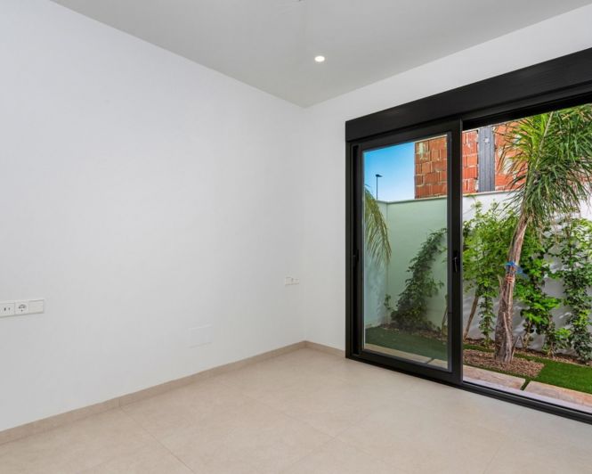 Image No.15-3 Bed Bungalow for sale