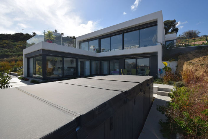 Image No.5-4 Bed Property for sale