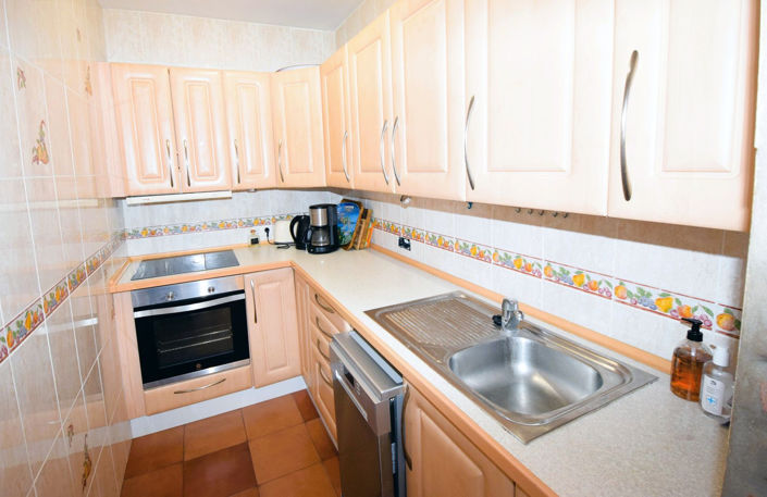 Image No.15-4 Bed Property for sale