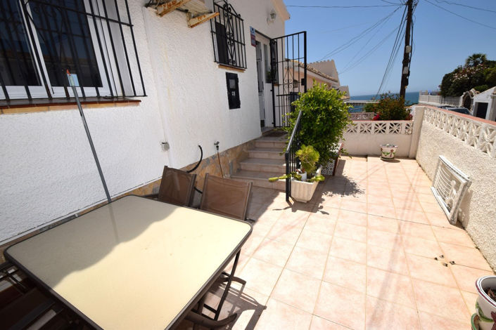 Image No.17-3 Bed Property for sale