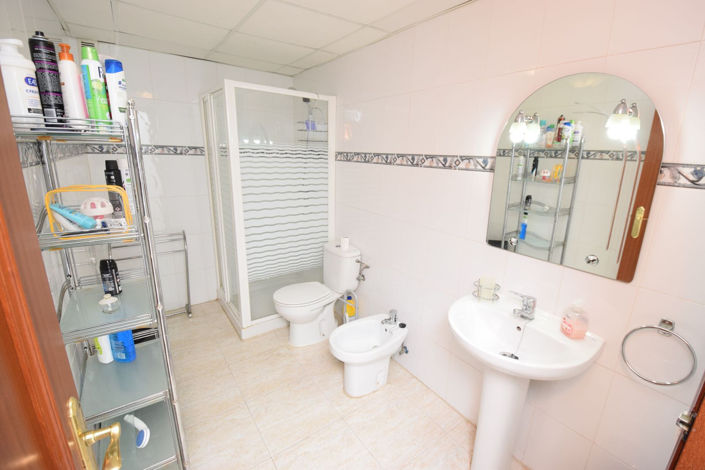 Image No.20-3 Bed Property for sale