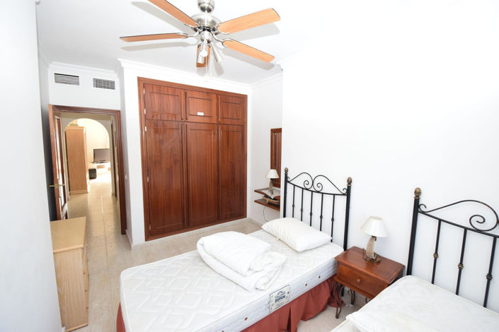 Image No.22-3 Bed Property for sale