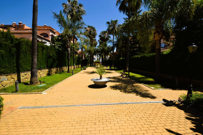 Image No.15-2 Bed Property for sale