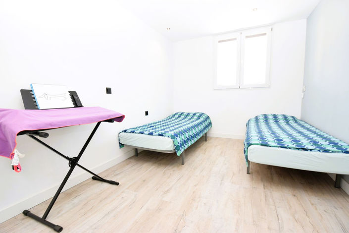 Image No.14-3 Bed Property for sale