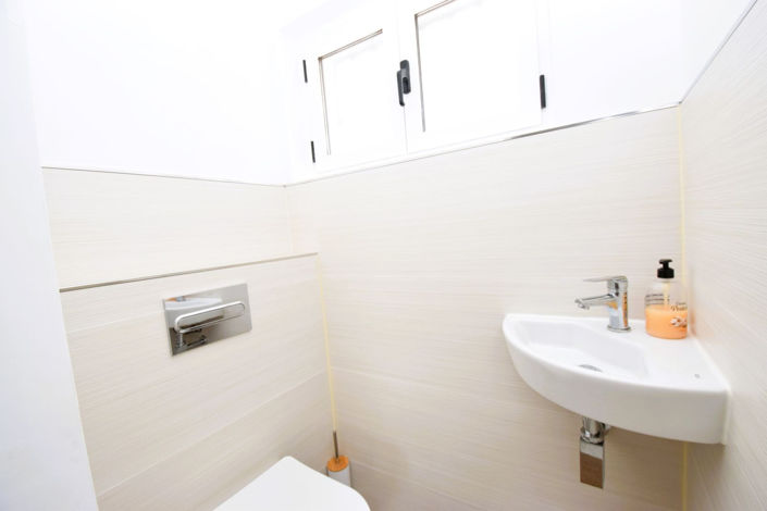 Image No.21-3 Bed Property for sale