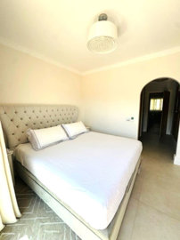 12-53013098fcab6c38b1379cd33298e050