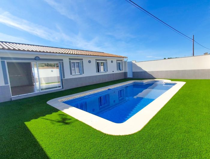Image No.1-3 Bed Property for sale