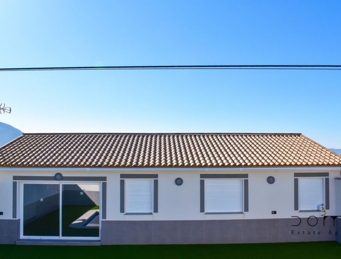 Image No.29-3 Bed Property for sale