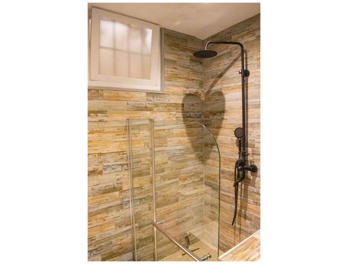 Image No.14-2 Bed Property for sale