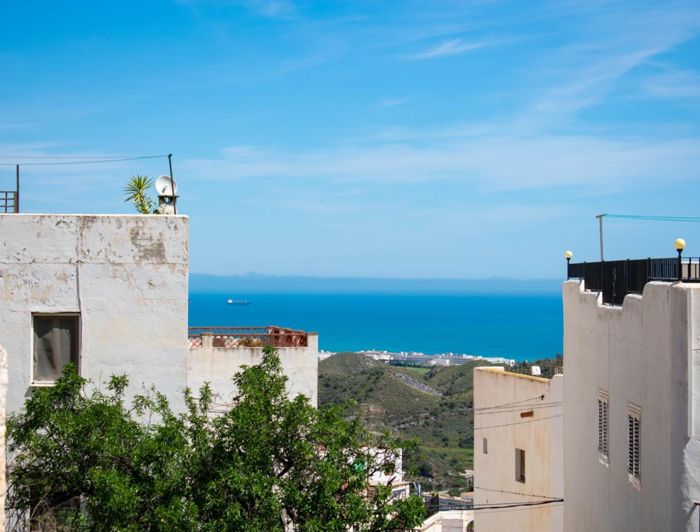 Image No.24-2 Bed Property for sale