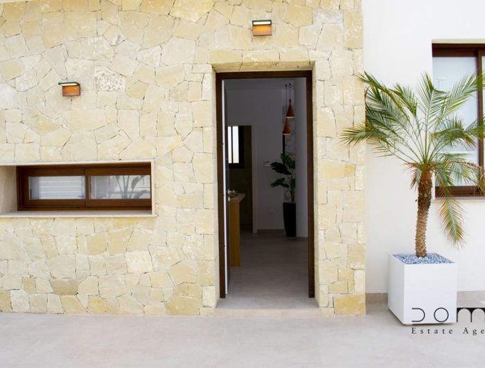 Image No.33-3 Bed Property for sale