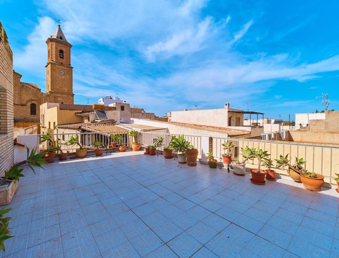 Image No.1-5 Bed Townhouse for sale