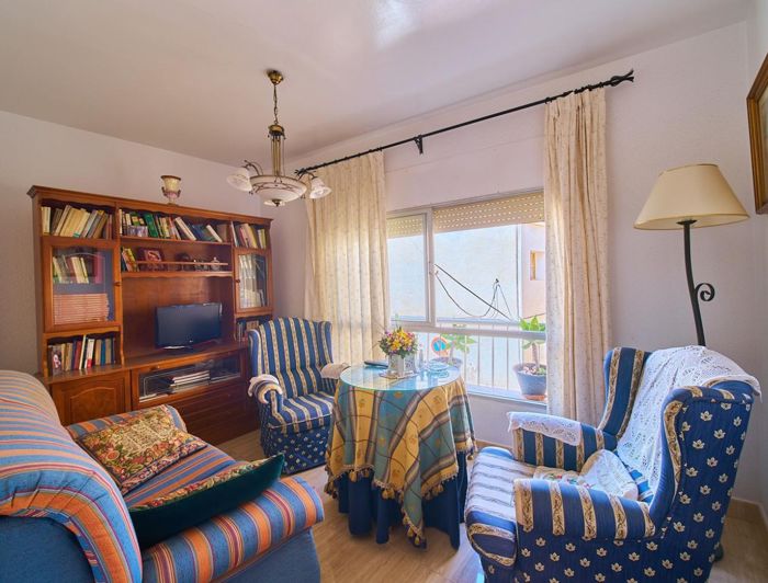 Image No.17-5 Bed Townhouse for sale