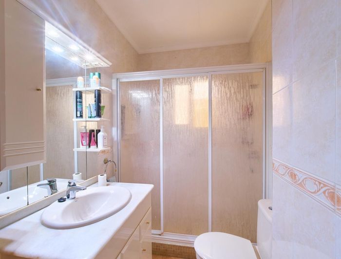 Image No.20-5 Bed Townhouse for sale