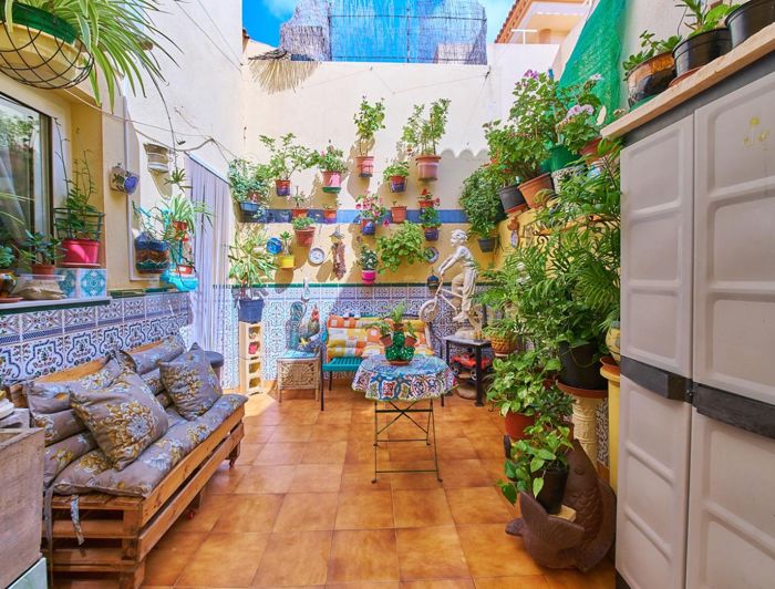 Image No.12-3 Bed Townhouse for sale